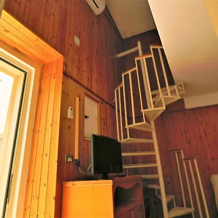 Casa Vacanza Aragonese Ad Apartment